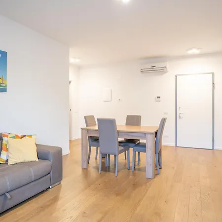 Delight - A Perfect Gateaway At Apartment