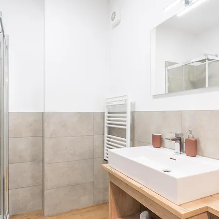 Delight - A Perfect Gateaway At Apartman Lecco